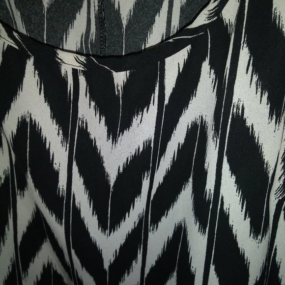 1x Apt 9 Chevron Sleeveless blouse - Picture 4 of 6